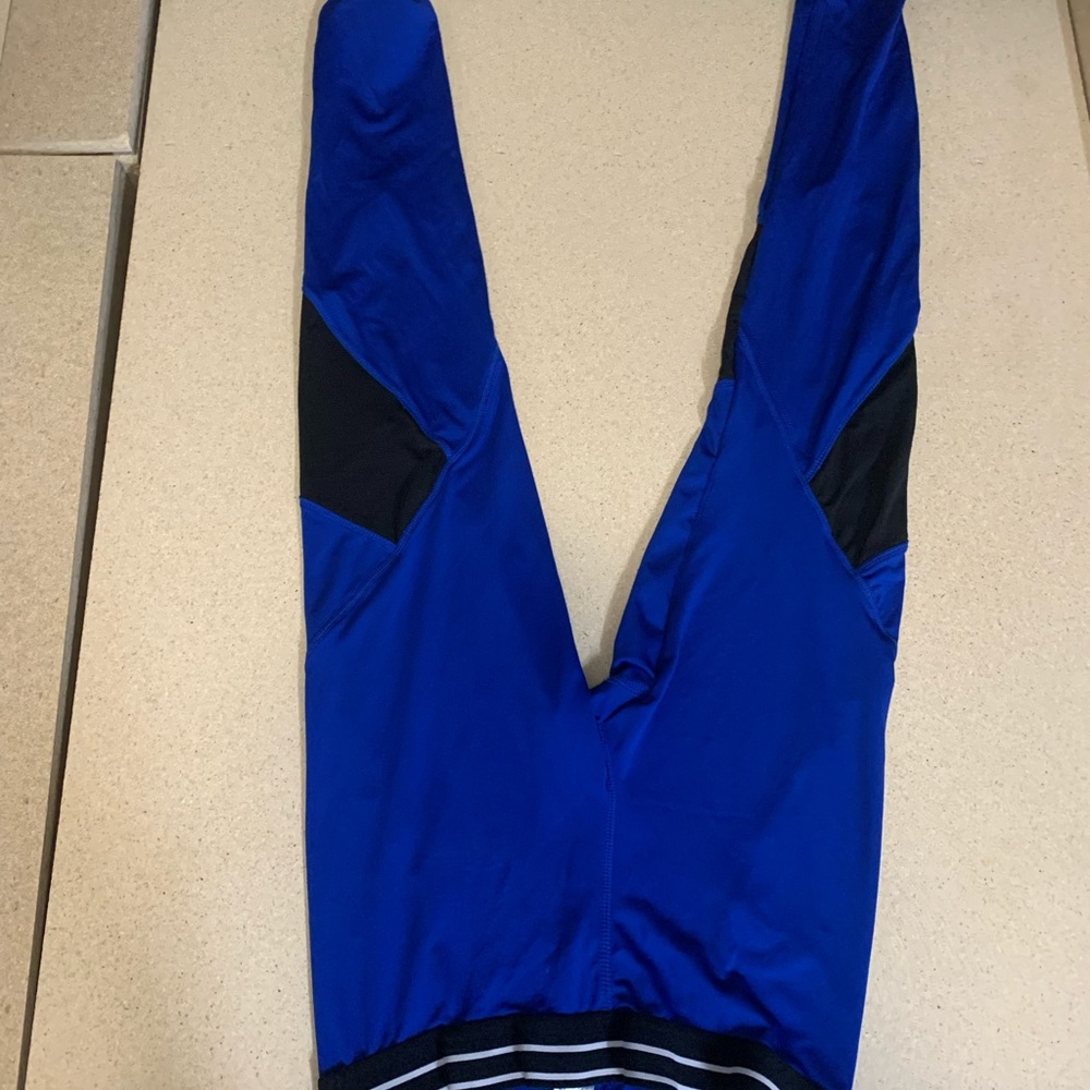 Medium size blue yoga leggings with mesh panels